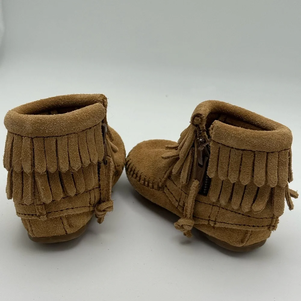 Minnetonka Baby Fringe Moccasins Infant Size 2